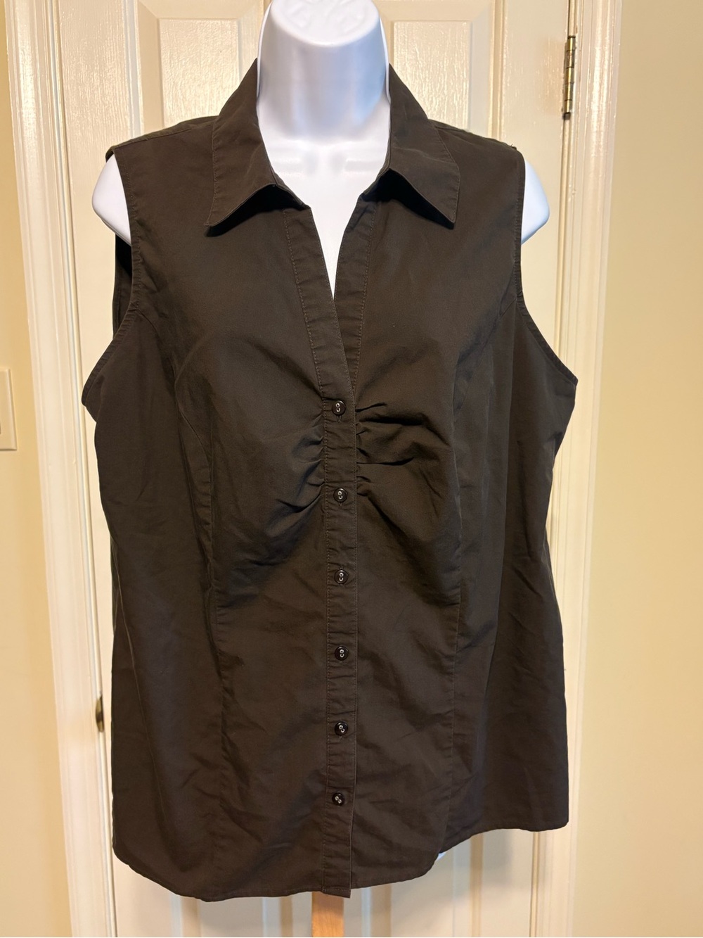 Apt. 9 Black Sleeveless Button-Down Shirt